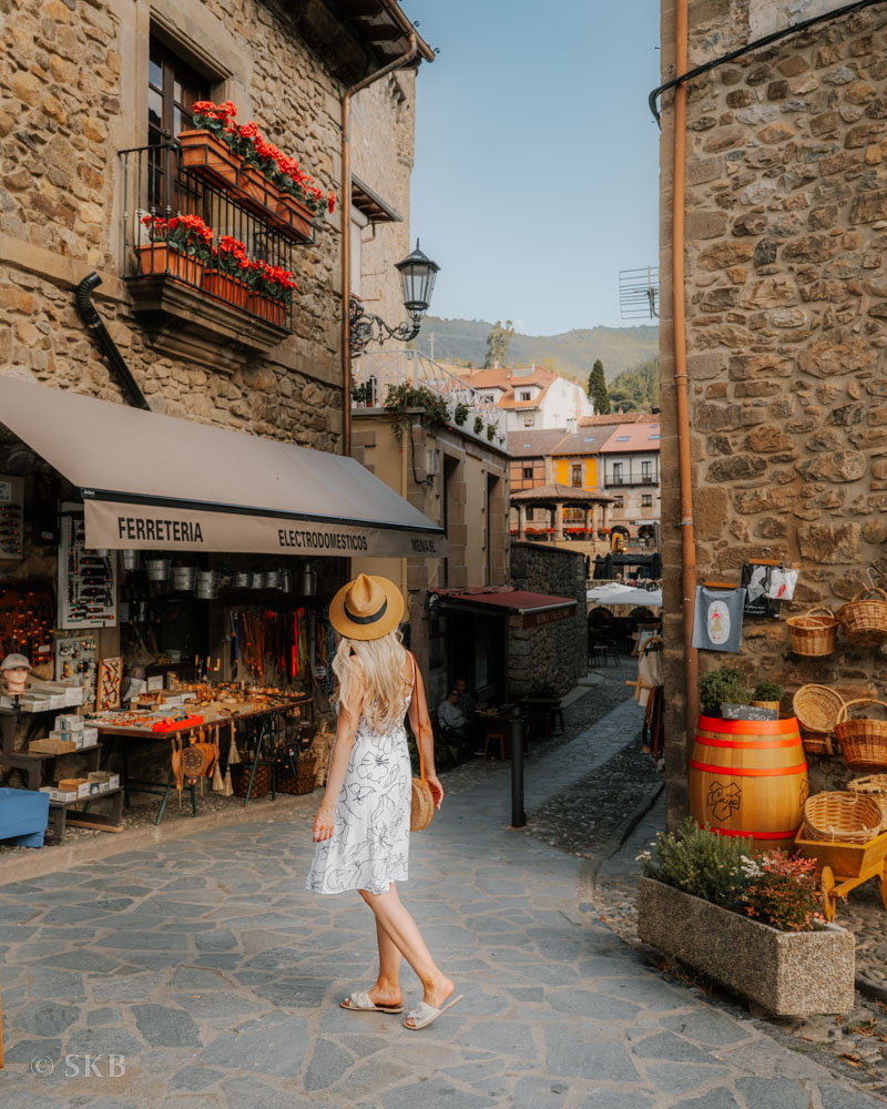 Old Town market Potes